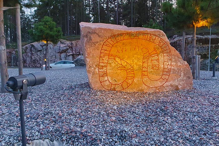 Roslags-Näsby trafikplats belysning